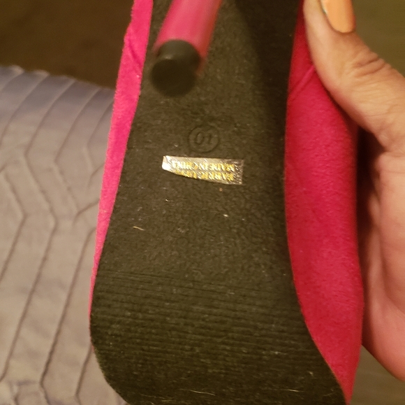 Heels - Picture 2 of 5